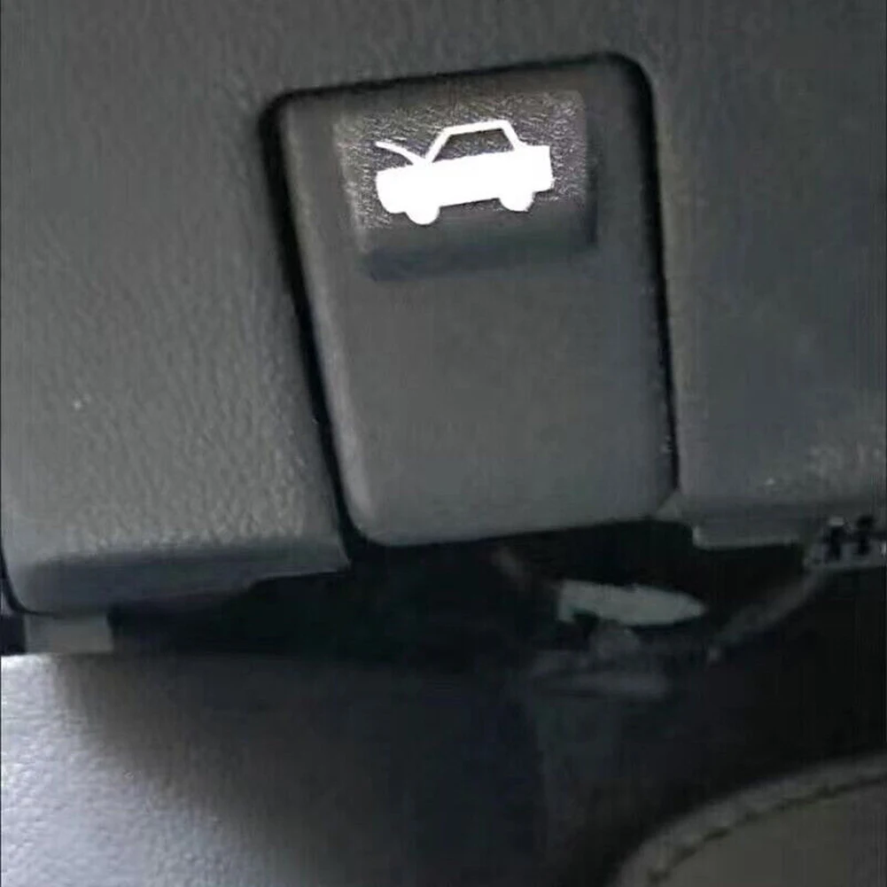 הרכב פנים הרכב המטען בריח החלפת כפתור יונדאי המבטא Elantra על קיה ריו K2 הוד המכשור להתמודד עם 8118034000
